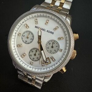 Michael Kors watch. Excellent condition